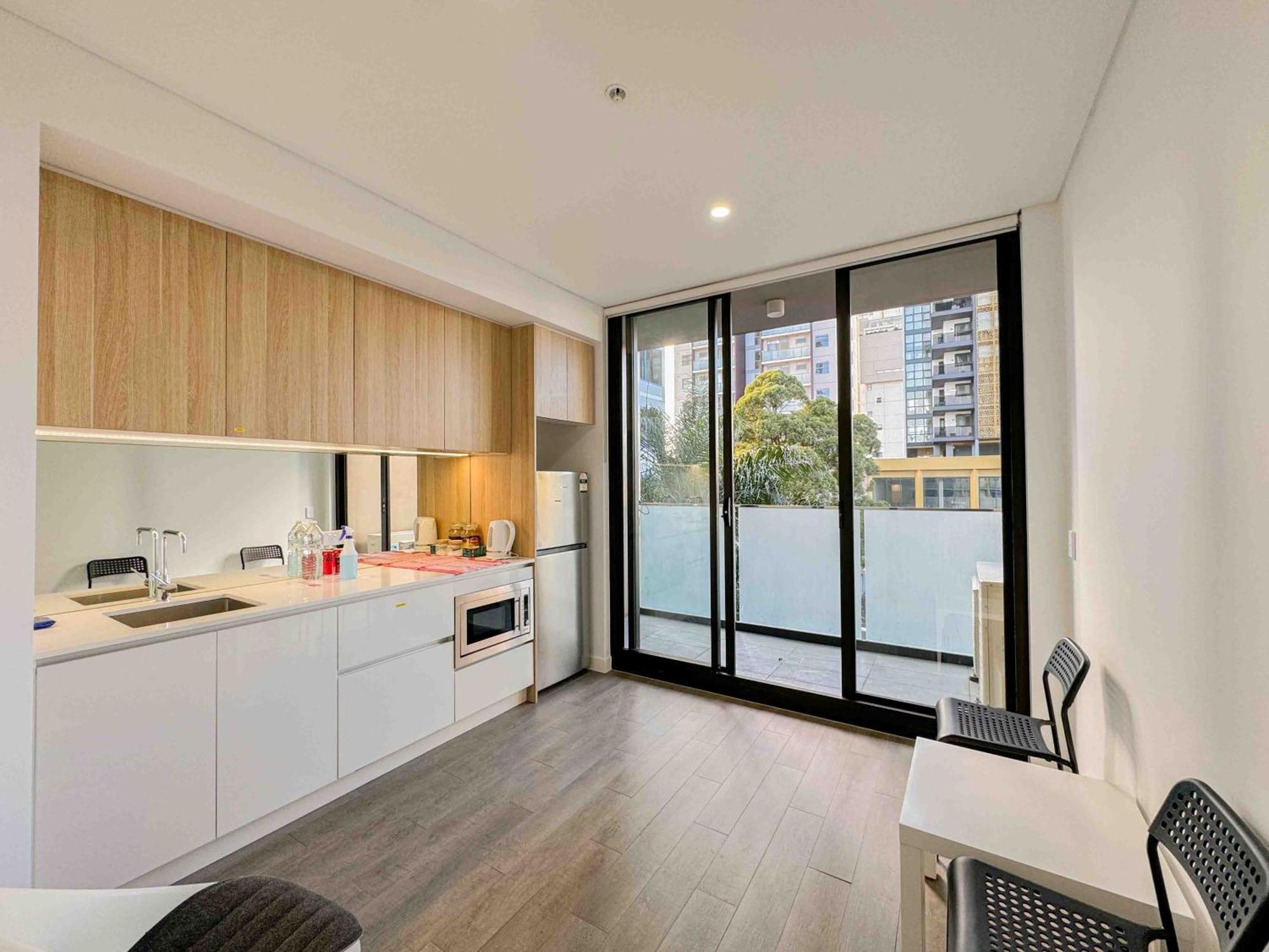 Burwood Studios At St Luke Square Сидни Екстериор снимка